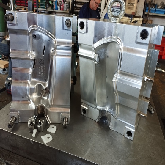 MOTLLES MOSTRES AUTOMOCIÓ BUFAT