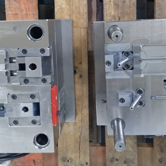 MOTLLES MOSTRES AUTOMOCIÓ INJECCIÓ