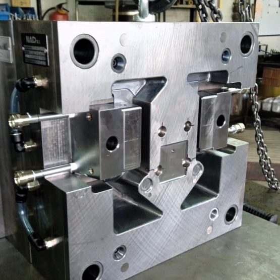 MOTLLES MOSTRES AUTOMOCIÓ INJECCIÓ